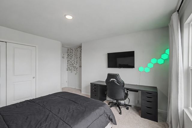 225 Oasis Dr, La Vergne, TN 37086