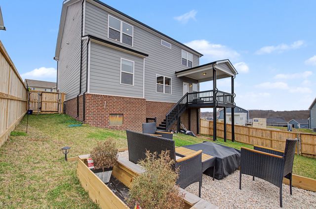 225 Oasis Dr, La Vergne, TN 37086