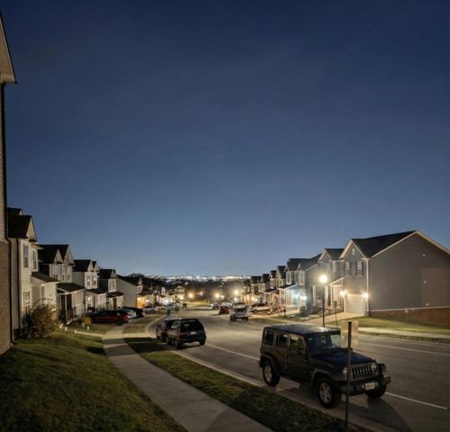 225 Oasis Dr, La Vergne, TN 37086