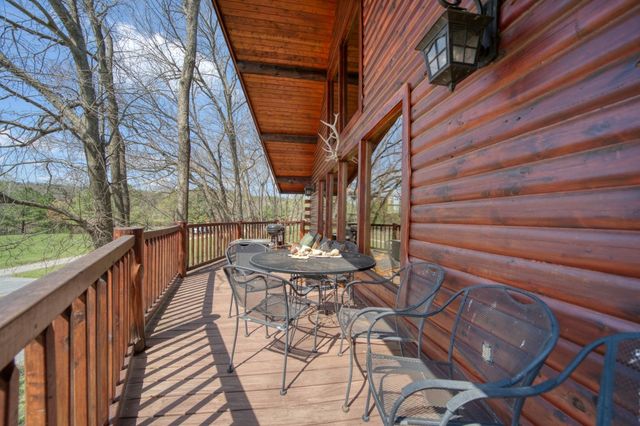519 Terra Vista, Berryville, AR 72616