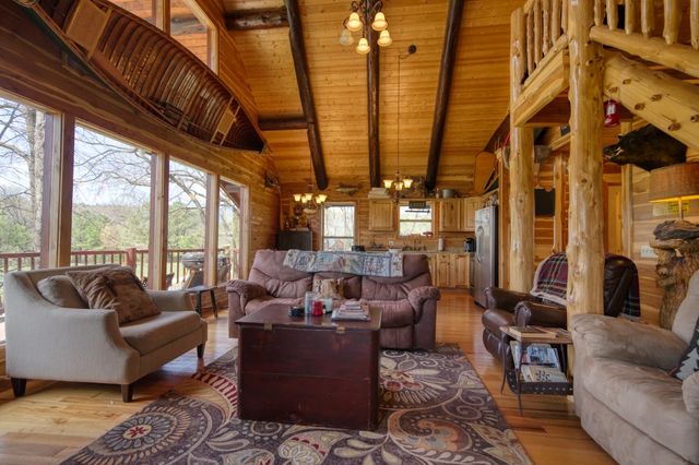 519 Terra Vista, Berryville, AR 72616