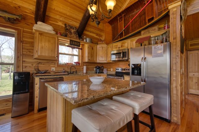 519 Terra Vista, Berryville, AR 72616
