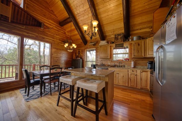 519 Terra Vista, Berryville, AR 72616