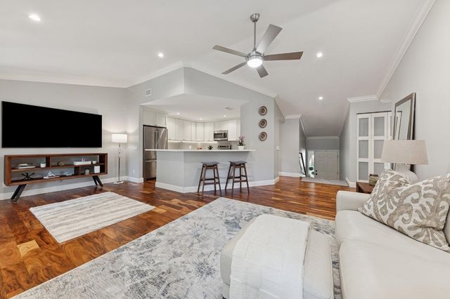 5560 Coach House Circle C, Boca Raton, FL 33486