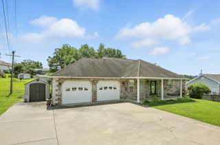 1225 Skyline Drive, Neosho, MO 64850
