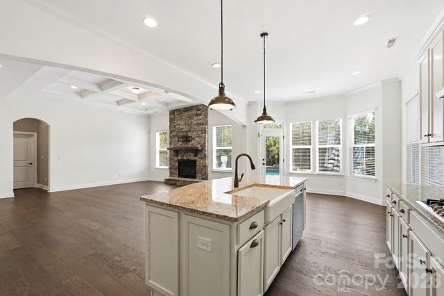 102 Chadderton Way, Waxhaw, NC 28173