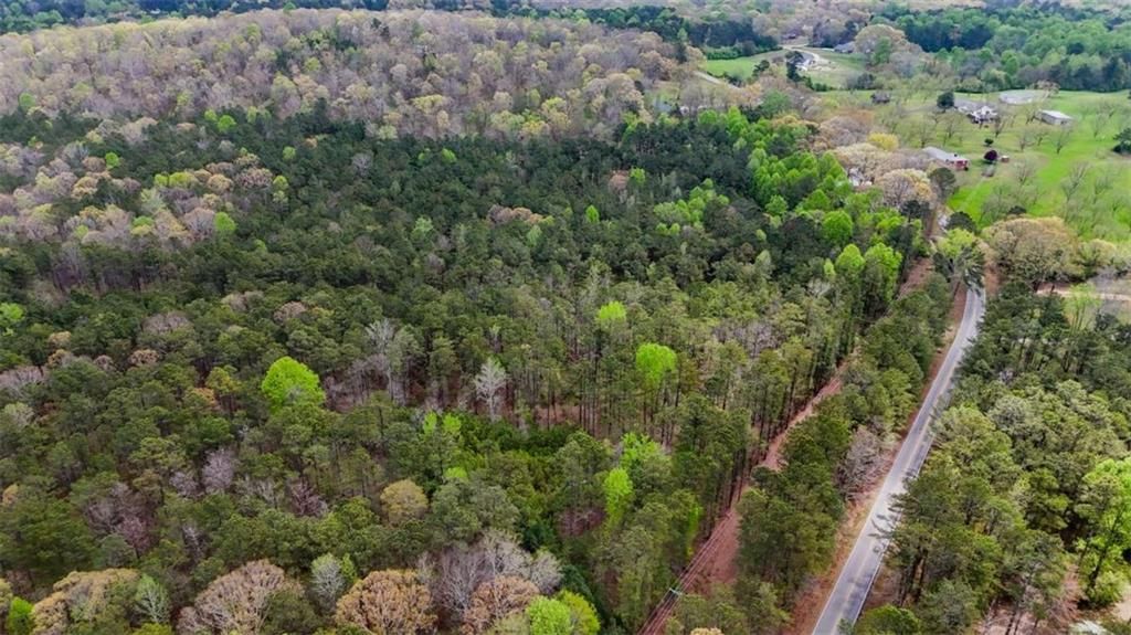 Image 1 of property listing at 78 ACR Cross Plains Road, Carrollton, GA 30116