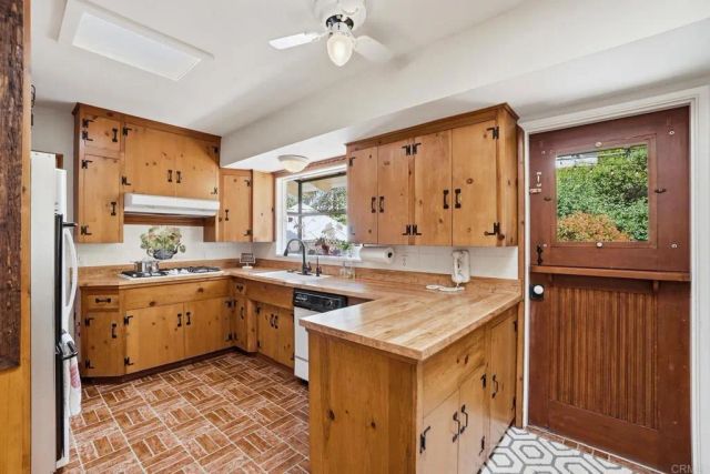 4999 Resmar Road, La Mesa, CA 91941