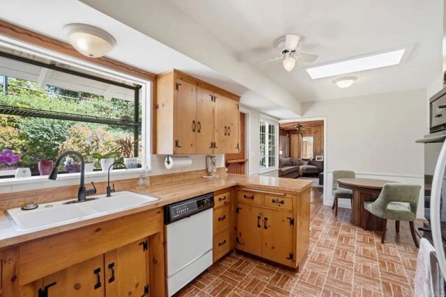 4999 Resmar Road, La Mesa, CA 91941