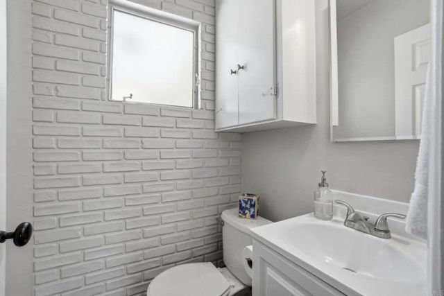 4999 Resmar Road, La Mesa, CA 91941