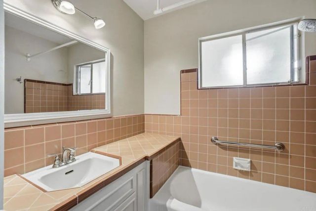 4999 Resmar Road, La Mesa, CA 91941