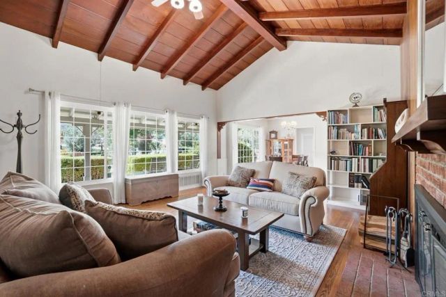 4999 Resmar Road, La Mesa, CA 91941