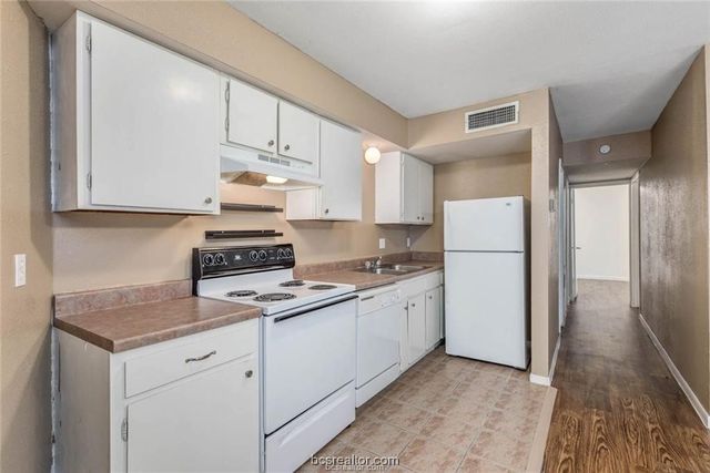 3900 Old College Road 11, Bryan, TX 77801