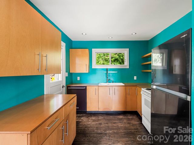 36 Robinwood Avenue, Asheville, NC 28806