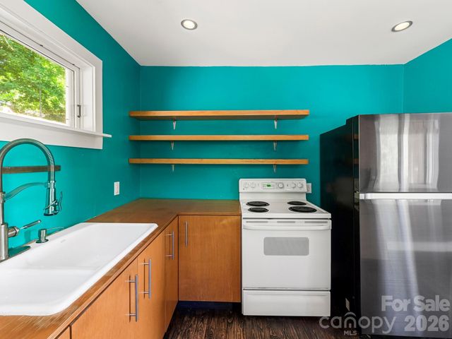 36 Robinwood Avenue, Asheville, NC 28806