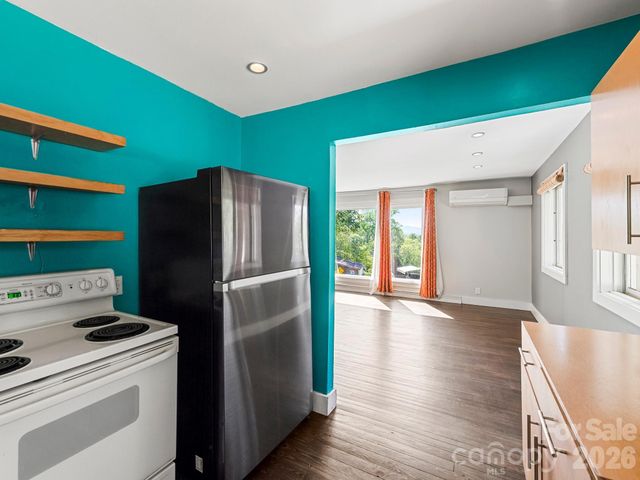 36 Robinwood Avenue, Asheville, NC 28806