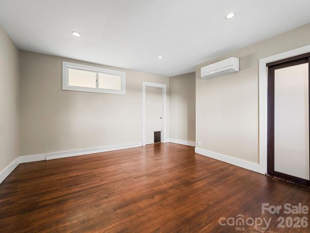36 Robinwood Avenue, Asheville, NC 28806