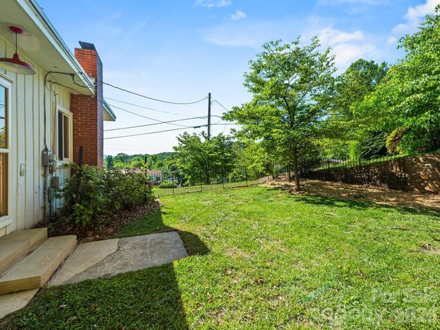36 Robinwood Avenue, Asheville, NC 28806