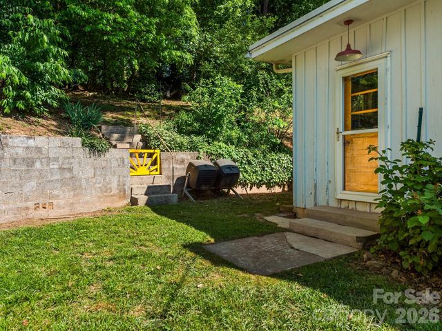 36 Robinwood Avenue, Asheville, NC 28806