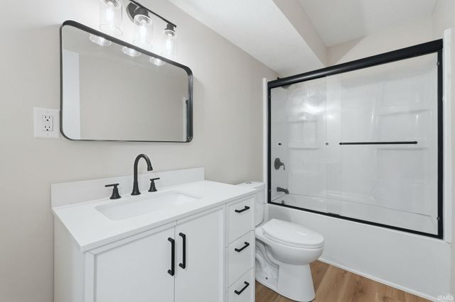 4018 S Park Drive, Fort Wayne, IN 46806