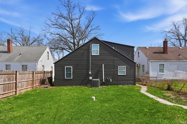 4018 S Park Drive, Fort Wayne, IN 46806