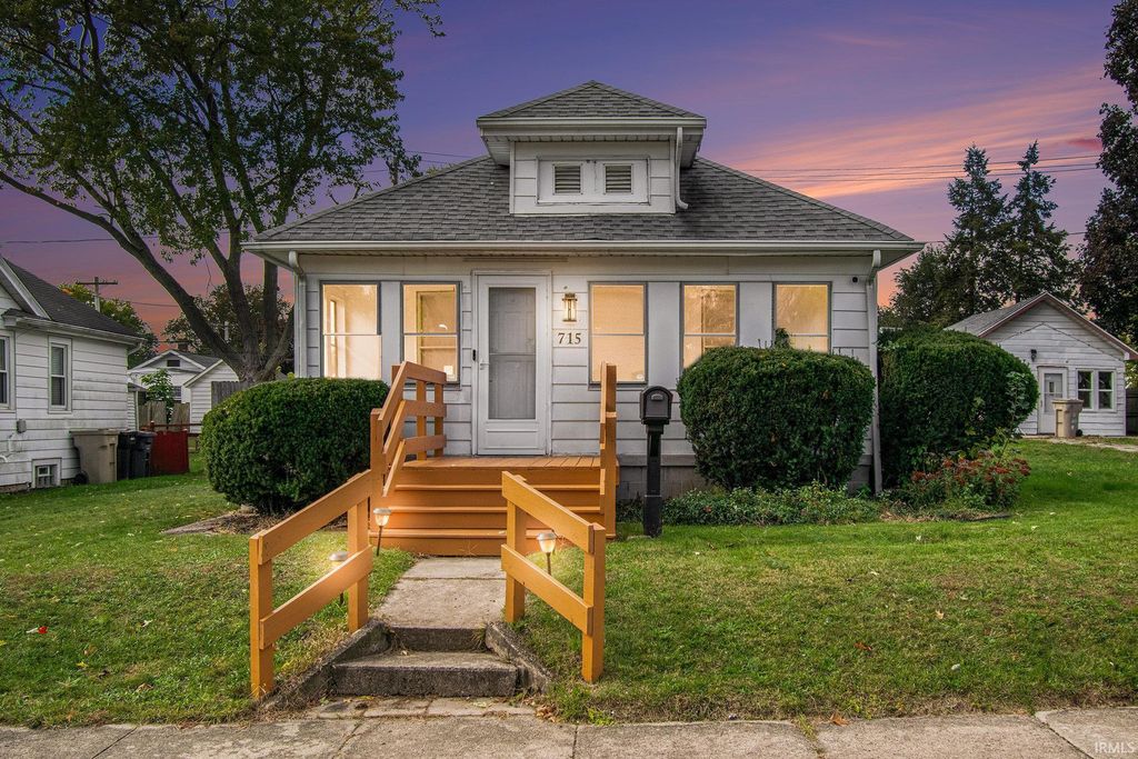 715 S 35 Street, South Bend, IN 46615