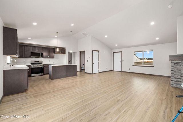 11992 N LENNON LN, Rathdrum, ID 83858