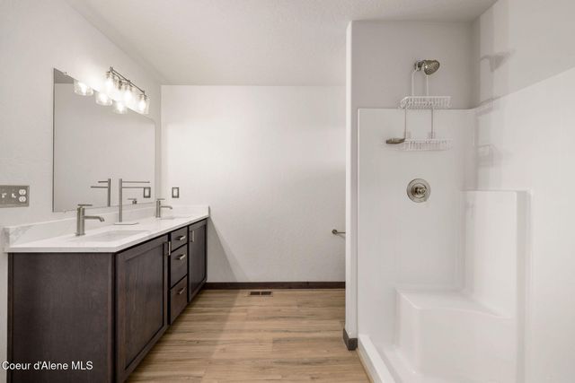 11992 N LENNON LN, Rathdrum, ID 83858