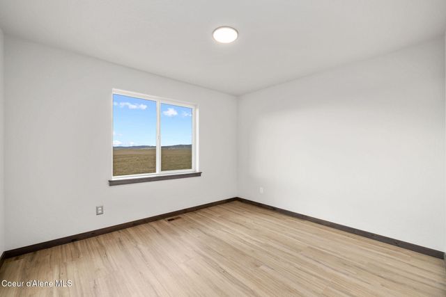 11992 N LENNON LN, Rathdrum, ID 83858