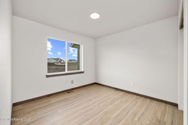 11992 N LENNON LN, Rathdrum, ID 83858