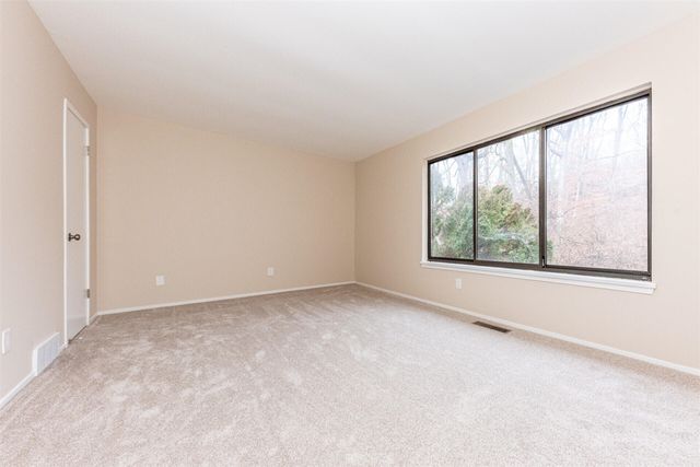 3021 Lake Haven Court, Ann Arbor, MI 48105