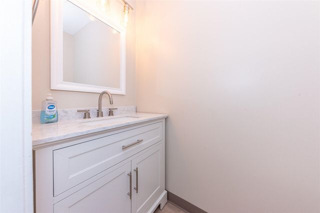 3021 Lake Haven Court, Ann Arbor, MI 48105