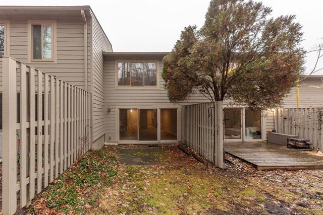 3021 Lake Haven Court, Ann Arbor, MI 48105
