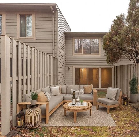 3021 Lake Haven Court, Ann Arbor, MI 48105