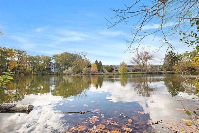 3021 Lake Haven Court, Ann Arbor, MI 48105