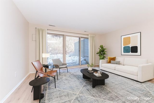 3021 Lake Haven Court, Ann Arbor, MI 48105