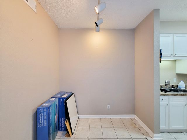 10047 Westpark Drive 21, Houston, TX 77042
