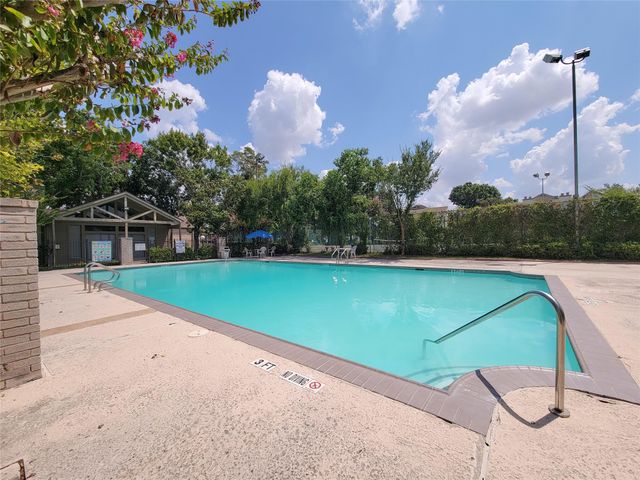 10047 Westpark Drive 21, Houston, TX 77042