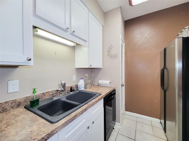 10047 Westpark Drive 21, Houston, TX 77042