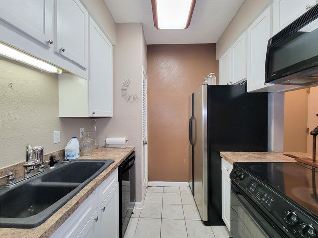 10047 Westpark Drive 21, Houston, TX 77042