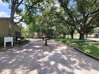 10047 Westpark Drive 21, Houston, TX 77042