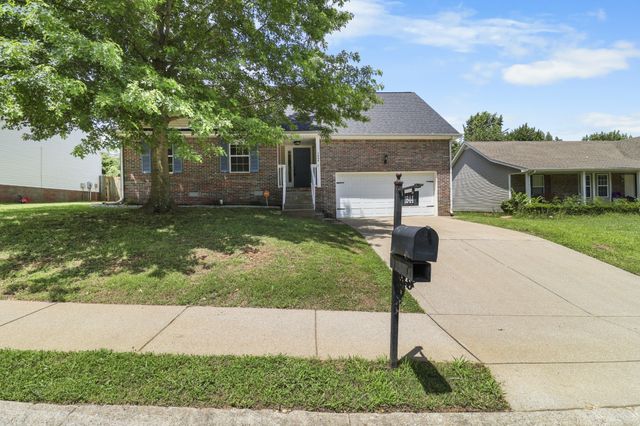 1644 Cedar Springs Cir, Clarksville, TN 37042