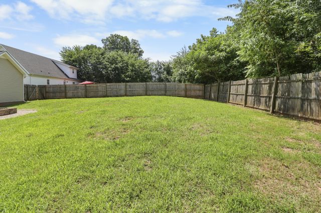 1644 Cedar Springs Cir, Clarksville, TN 37042