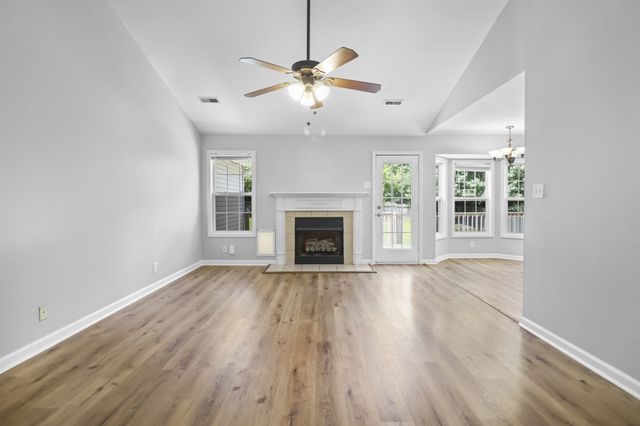 1644 Cedar Springs Cir, Clarksville, TN 37042