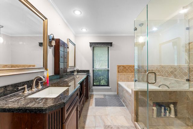 10822 Spruce Drive S, La Porte, TX 77571