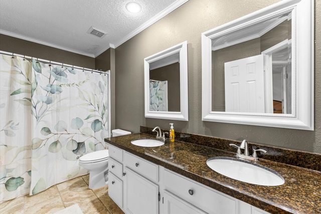 10822 Spruce Drive S, La Porte, TX 77571