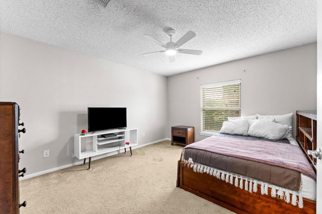 10822 Spruce Drive S, La Porte, TX 77571