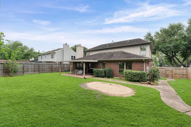 10822 Spruce Drive S, La Porte, TX 77571