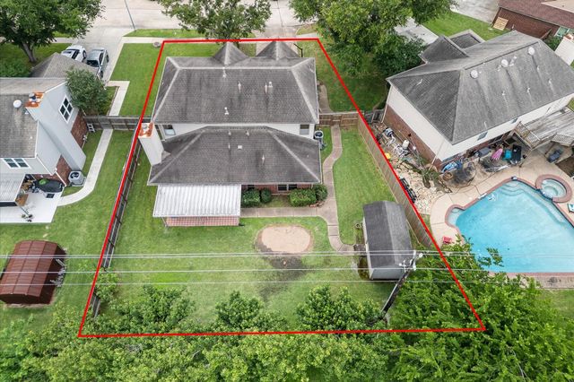 10822 Spruce Drive S, La Porte, TX 77571