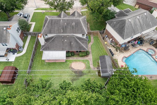 10822 Spruce Drive S, La Porte, TX 77571